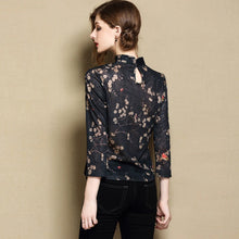 Muatkan imej ke dalam penonton Galeri, Floral Signature Cotton Retro Bodycon Chinese Style Shirt
