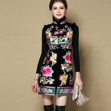 Load image into Gallery viewer, Floral &amp; Birds Embroidery Fur Collar &amp; Edge Chinese Waistcoat Vest
