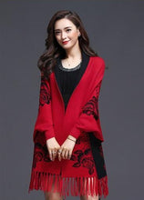 Muatkan imej ke dalam penonton Galeri, Batwing Sleeve Floral Sweater Shawl with Tassels
