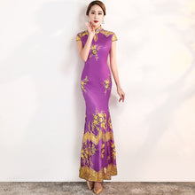 Muatkan imej ke dalam penonton Galeri, Floral Embroidery Lace Full Length Mermaid Cheongsam Evening Dress
