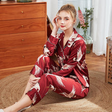 Muatkan imej ke dalam penonton Galeri, Crane Pattern 2-pieces Silk Blend Loungewear Nightwear Pajamas
