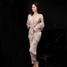 Muatkan imej ke dalam penonton Galeri, 3-pieces Floral Silk Blend Loungewear Pajamas Bathrobe
