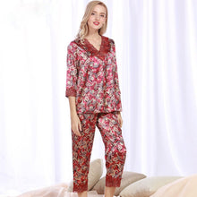 Muatkan imej ke dalam penonton Galeri, 3/4 Sleeve V Neck 2-pieces Silk Blend Loungewear Nightwear Pajamas
