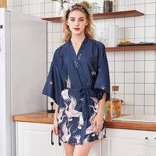 Muatkan imej ke dalam penonton Galeri, Half Sleeve Knee Length Silk Kimono Yukata Sleepwear Bathrobe
