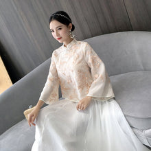 Muatkan imej ke dalam penonton Galeri, Mandarin Sleeve Floral Embroidery Chinese Style Women&#39;s Coat
