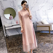 Muatkan imej ke dalam penonton Galeri, 3/4 Sleeve Cheongsam Top Retro Chiffon Chinese Dress
