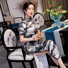 Muatkan imej ke dalam penonton Galeri, Landscape Painting Pattern Short Sleeve Traditional Cheongsam Chinese Dress
