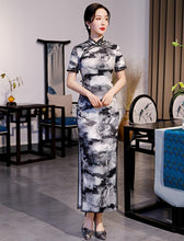 Muatkan imej ke dalam penonton Galeri, Landscape Painting Pattern Short Sleeve Traditional Cheongsam Chinese Dress
