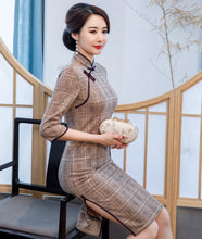 Load image into Gallery viewer, 3/4 Sleeve Knee Length Traditional Cheongsam Plaids &amp; Checks Suede Chinese Dress
