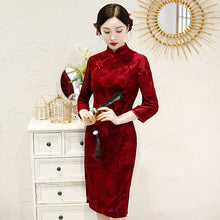 Load image into Gallery viewer, 3/4 Sleeve Traditional Cheongsam Knee Length Floral Lace Chinese Dress
