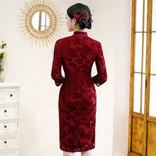 Load image into Gallery viewer, 3/4 Sleeve Traditional Cheongsam Knee Length Floral Lace Chinese Dress
