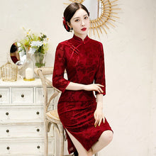 Load image into Gallery viewer, 3/4 Sleeve Traditional Cheongsam Knee Length Floral Lace Chinese Dress
