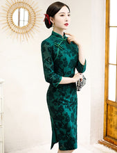 Load image into Gallery viewer, 3/4 Sleeve Traditional Cheongsam Knee Length Floral Lace Chinese Dress
