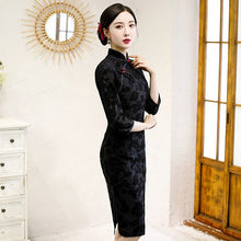 Load image into Gallery viewer, 3/4 Sleeve Traditional Cheongsam Knee Length Floral Lace Chinese Dress
