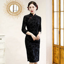 Load image into Gallery viewer, 3/4 Sleeve Traditional Cheongsam Knee Length Floral Lace Chinese Dress
