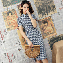 Load image into Gallery viewer, 1930&#39;s Shanghai Style Plaids &amp; Checks Pattern Retro Cheongsam Chinese Dress
