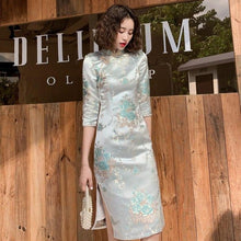 Load image into Gallery viewer, 3/4 Sleeve Floral Brocade Retro Cheongsam Knee Length Chinese Dress
