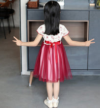 Muatkan imej ke dalam penonton Galeri, Floral Cheongsam Top Chiffon Skirt Traditional Girl&#39;s Chinese Dress
