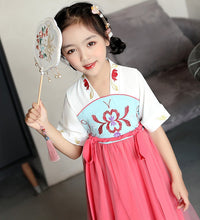 Muatkan imej ke dalam penonton Galeri, Floral Embroidery  Girl&#39;s Hanfu Traditional Chinese Suit
