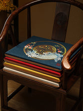 Load image into Gallery viewer, Cyprinus Embroidery Linen Traditional Chinese Seat Cushion
