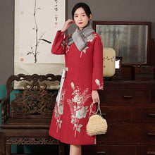 Muatkan imej ke dalam penonton Galeri, Long Sleeve Fancy Cotton Fur Collar Chinese Style Floral Wadded Coat
