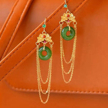 Muatkan imej ke dalam penonton Galeri, Gilding Flower &amp; Round Button Shape Jade Chinese Style Earrings
