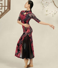 Muatkan imej ke dalam penonton Galeri, Stretchy Floral Cheongsam Dress Chinese Style Dance Dress
