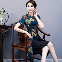 Load image into Gallery viewer, Short Sleeve Cheongsam Top Knee Length Floral Ao Dai Dress with Tassel
