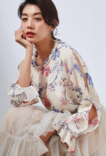 Load image into Gallery viewer, Alicia  Floral Silk Blouse
