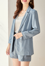 Muatkan imej ke dalam penonton Galeri, Charlotte&#39;s Blazer + Shorts Set
