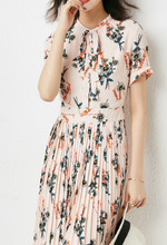 Load image into Gallery viewer, Eva Floral Pleat Dress
