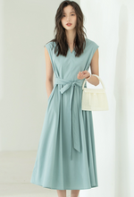 Muatkan imej ke dalam penonton Galeri, Catherine Maxi Bow Dress
