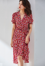 Load image into Gallery viewer, Alicia&#39;s Floral Dress
