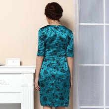 Muatkan imej ke dalam penonton Galeri, Half Sleeve Boat Neck Knee Length Reformational Cheongsam Dress
