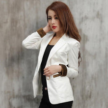 Muatkan imej ke dalam penonton Galeri, Chinese Style Women&#39;s Jacket with Calligraphy Elements
