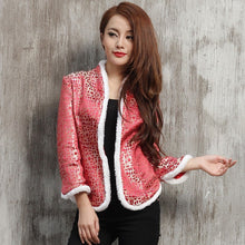 Muatkan imej ke dalam penonton Galeri, Fur Edge Brocade Chinese Style Jacket for Christmas
