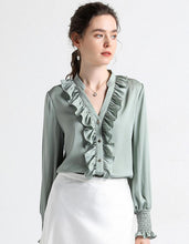 Muatkan imej ke dalam penonton Galeri, Silk Satin Shirt
