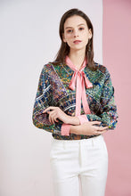 Muatkan imej ke dalam penonton Galeri, Women&#39;s Silk Runway Shirt Bow Collar Floral Printed Long Sleeves Fashion Blouse Shirt
