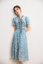 Muatkan imej ke dalam penonton Galeri, 100% Natural Silk Women&#39;s Dresses Bow Collar Short Sleeves Printed Striped Single Breasted Fashion Dress Vestidos
