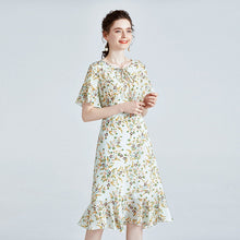 Muatkan imej ke dalam penonton Galeri, 100% Silk Women&#39;s Runway Dresses Lace Up Bow Collar Short Sleeves Ruffles Printed Fashion Casual Summer Dresses
