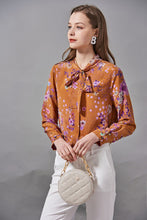 Muatkan imej ke dalam penonton Galeri, 100% Natural Silk Women&#39;s Shirt Bow Collar Long Sleeves Floral Printed Fashion Blouse Camisa Tops
